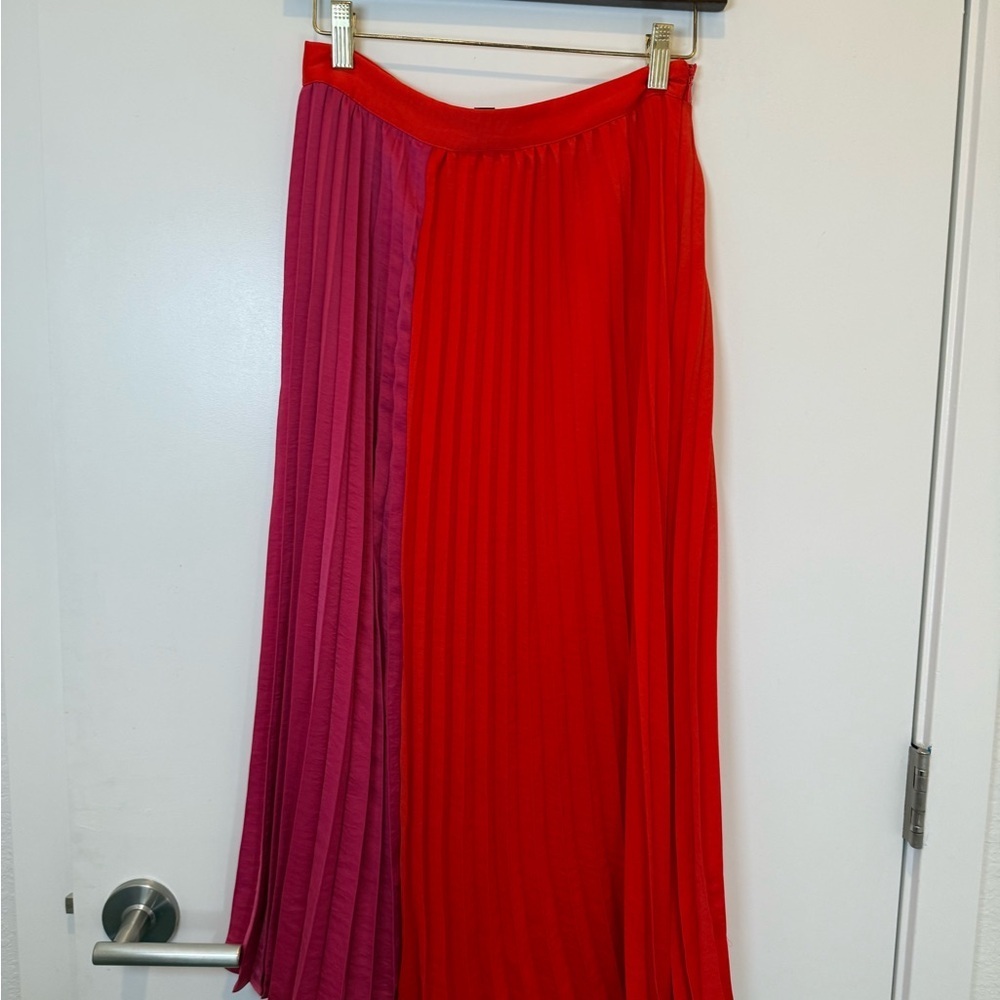 Scoop Red and Pink Pleated Women's Colorblock Skirt - Picture 6 of 8